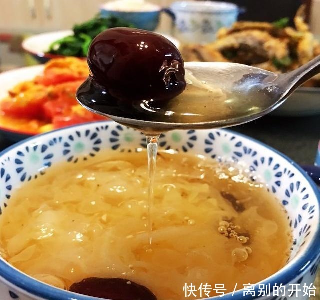 煮银耳汤，第一步就错，难怪不出胶！记住4个技巧，出胶又快又多