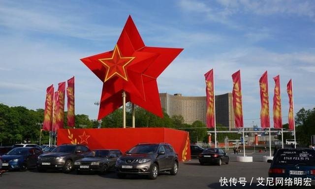 俄罗斯民众|失落、纠结与反思,苏联解体后,俄罗斯为何不纪念国庆?