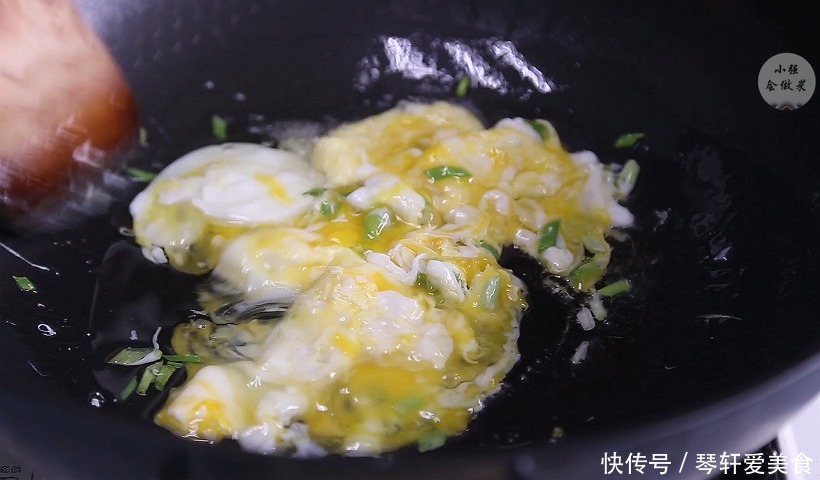 面条|上班族快来学学,这样做酱油炒面又快又好吃,以后不用点外卖了