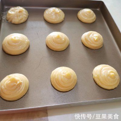 别怪我没提醒你，这道酥皮泡芙一吃就上瘾