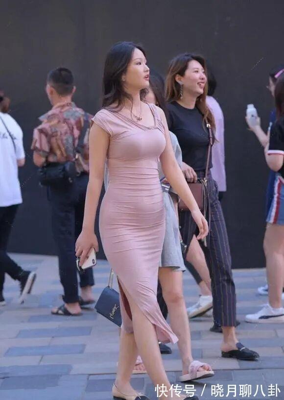 穿搭|“小肚子”让人很烦，好端端的裙子穿不出效果，放大缺点何苦呢？