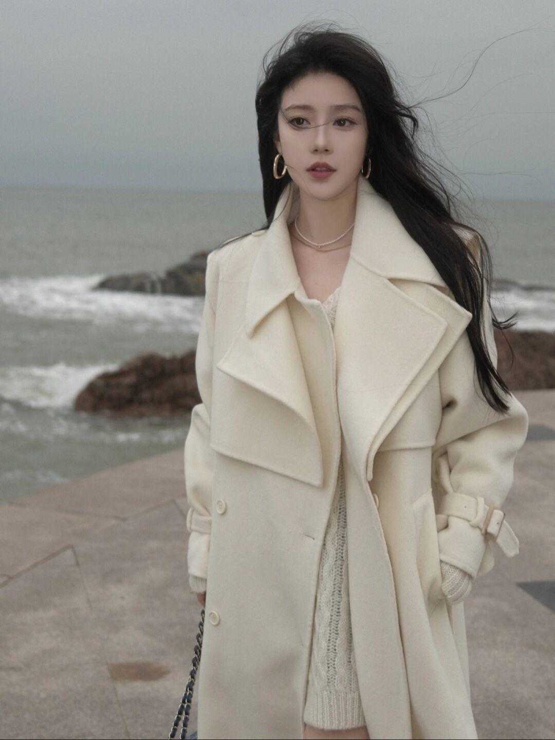 打底衫 大衣怎么穿才高级洋气?看看这几种穿搭方式,让你气质翻倍