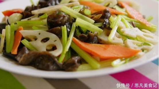 西芹|分享几道越吃越香的大厨家常菜莲藕木耳炒西芹、核桃仁拌黑木耳