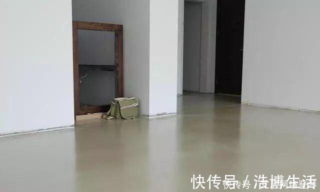 自流平|越来越多人装修不贴瓷砖了，现在流行这样设计，太聪明了
