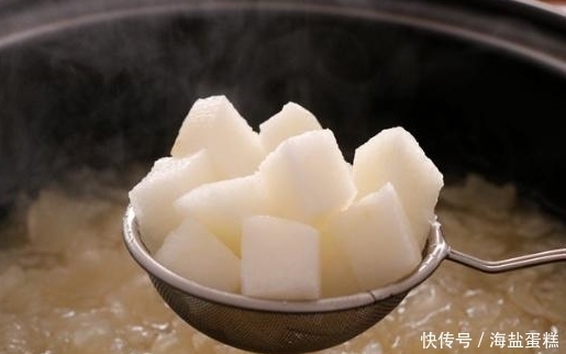 银耳|天冷,咳嗽上火,别只知道泻火,把这4样熬一熬,比梨汤还管用