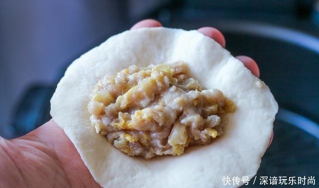 包子|蒸包子,到底用大火还是小火教你正确方法,包子暄软不塌陷