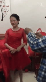 喜庆|搞笑GIF:新郎长的真喜庆,我想新娘子一定很漂亮