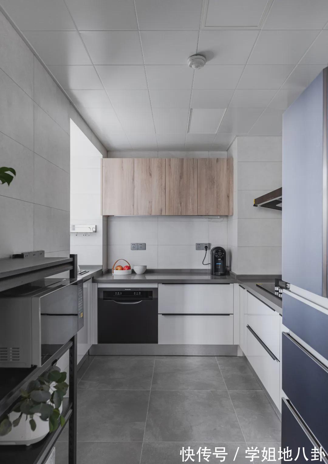 榻榻米床|90后小情侣买下110㎡公寓,舍弃一间房,Get衣帽间+多功能室!