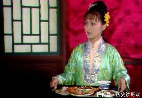 红楼梦！贾家败落，平儿怎么样了？是跟着凤姐，还是扶正，或者被卖了？