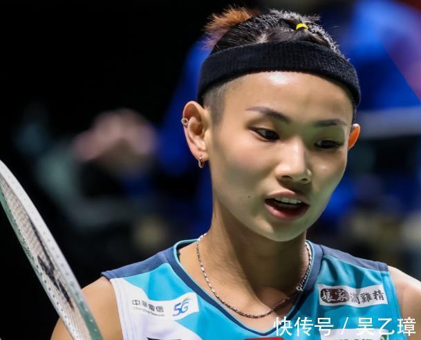 何冰娇|一波12-1,国羽女双王牌进四强!卫冕冠军出局,何冰娇PK世界第1