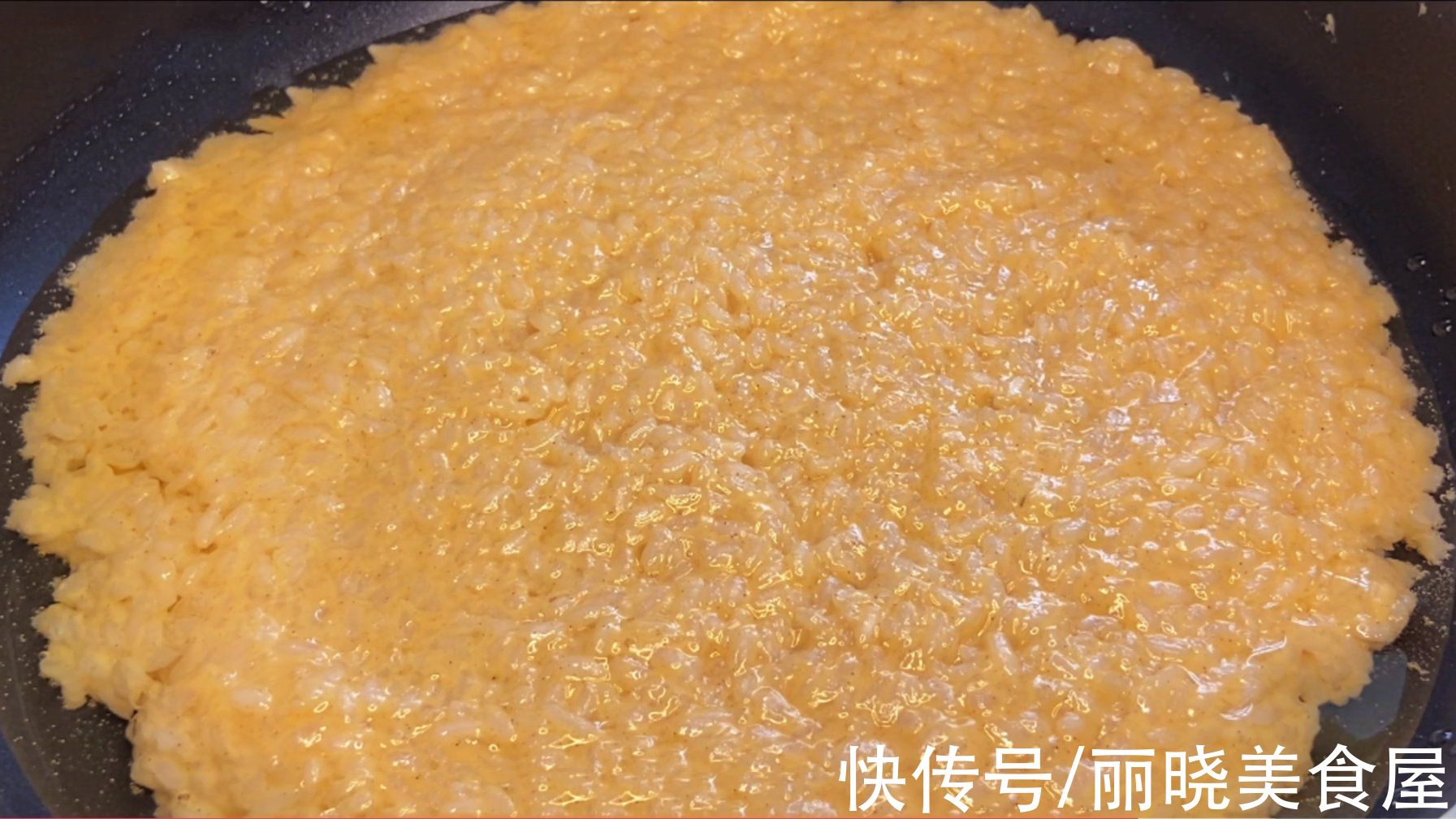 做法|大米不要蒸着吃了，自从学会这个做法，我家隔三差五地吃，太香了