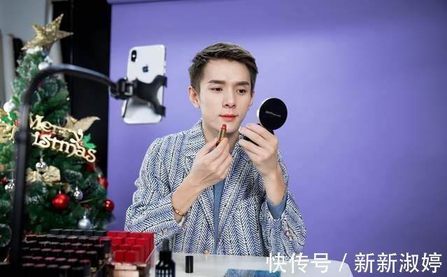 我们的爱|口红一哥李佳琦,在直播带货披荆斩棘,实现年入突破千万