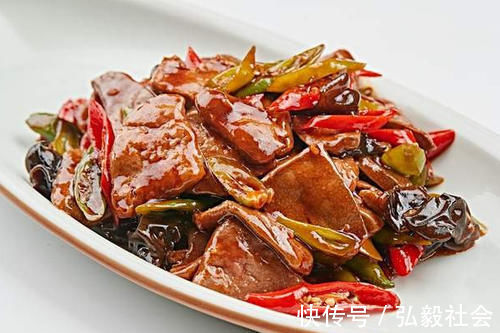 洋葱|炒猪肝不可直接下锅，少做了一步，难怪又腥又老，吃着黏糊糊的