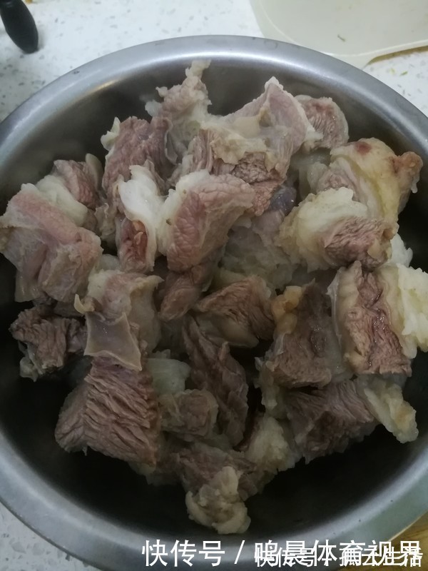 牛肉|炖牛肉时，加入“2克它”！加速牛肉软烂，无腥味，增香10倍不止