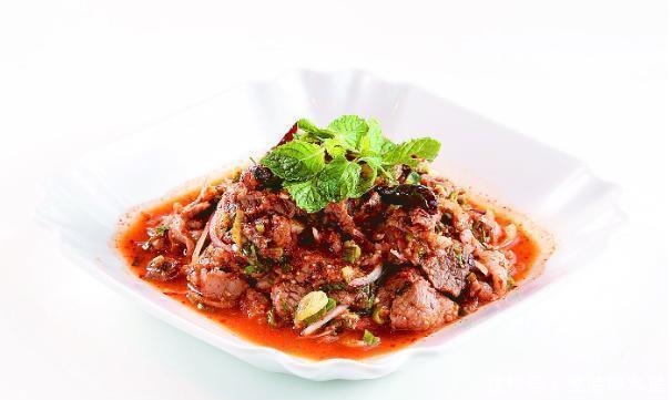 少许油热锅|「初哆咪美食日报」在泰国人眼中,吃浓郁泰式料理才算暖胃先锋