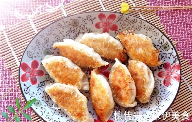 吃了几十年饺子,此款馅料第一次尝,外酥里嫩又鲜又香,真美味