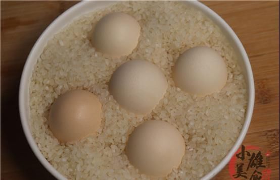 饲料鸡蛋|保存鸡蛋我家从不放冰箱，教你这一招，放一年都不会坏，都学一学