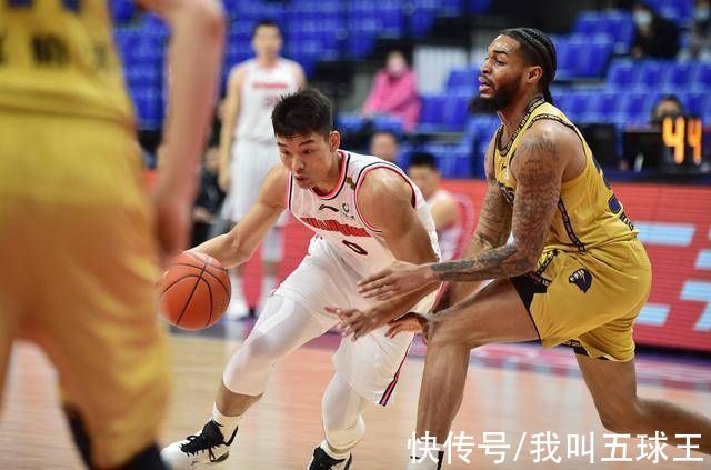 刘权标|广东男篮15分战胜同曦的原因浮出水面，球迷：老将水平下滑了