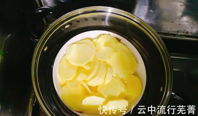 开胃|爽口开胃的西红柿土豆丸子汤，做法详细，想喝的时候做一碗吧！