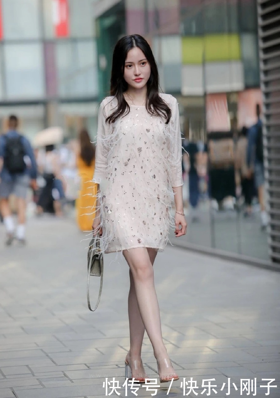 一个比一个会穿,敢穿呀!最服第四位小姐姐!