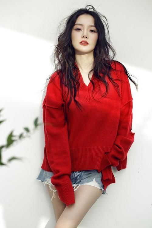 穿搭 演绎毛衣穿搭，穿搭风格时髦，有范儿