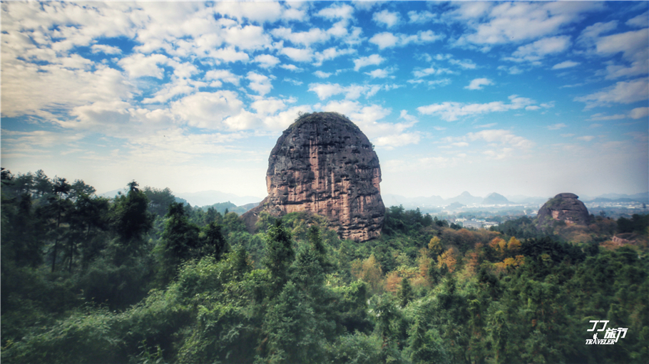 仙灵|道教圣地龙虎山地质公园最为典型的景观象鼻山，仙灵都会人间福地