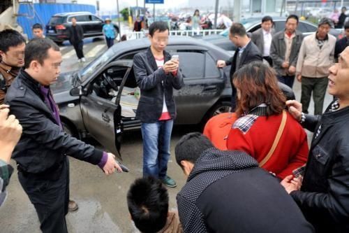 孩子|5岁孩子被人贩子拐走,一小时后找到,父母差点不认识,多亏了鞋