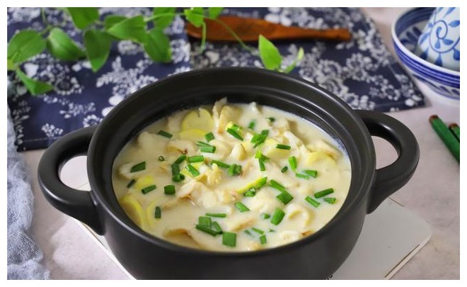 黑鱼加豆浆，教你新吃法，鲜香滑嫩无腥味，端上桌连汤都喝精光