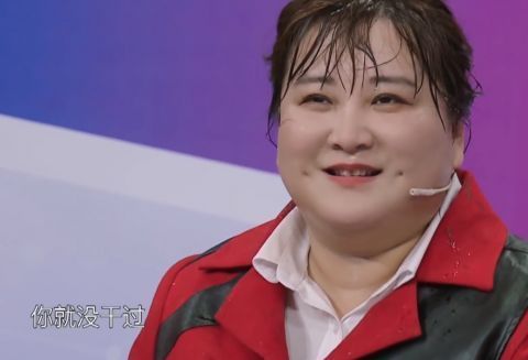 藝人|當華晨宇一口氣喝掉“道具水”，我意識到賈玲沈騰這類藝人多重要