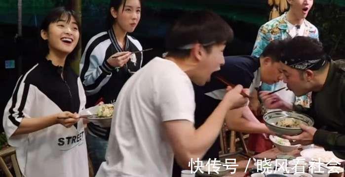 机密|黄磊《向往2》十几种“酱料”拌一碗面，一个镜头泄露“机密”，网友骂声一片