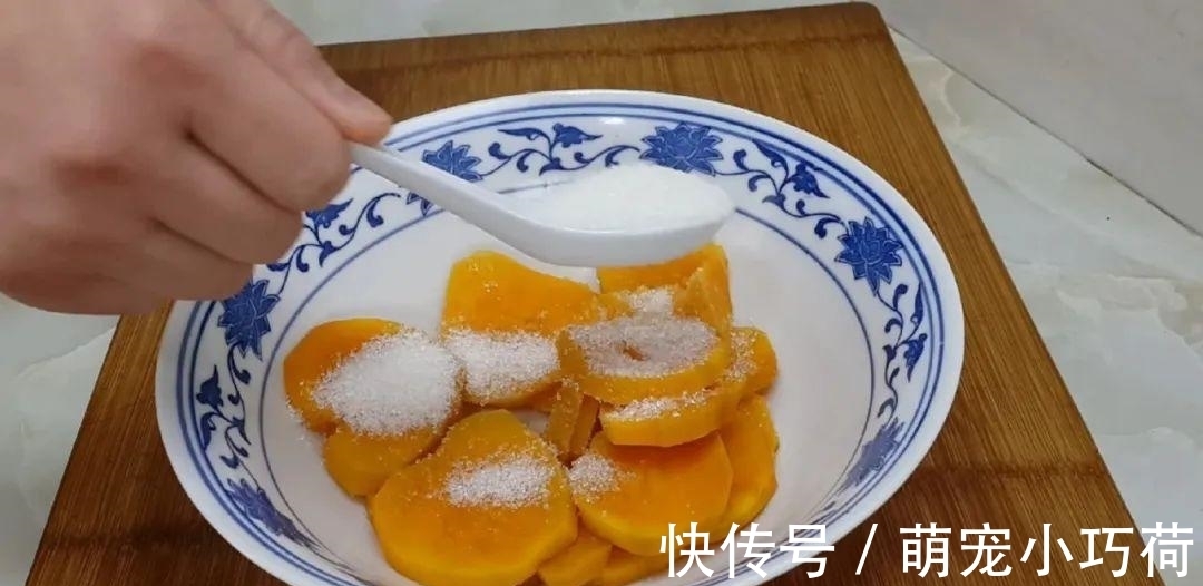 保鲜膜|1个红薯,3勺面粉,不用一滴水,做出创意小吃,保证孩子天天嚷着吃
