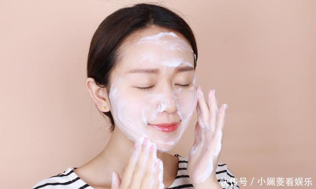 福音|牛奶加上常见的“它”敷脸,不出15天淡斑又嫩肤,色斑妹子的福音