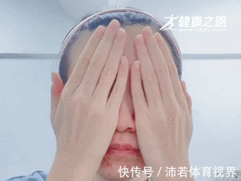 精华 先擦眼霜还是先擦精华？乳液和面霜都要涂？手把手教你正确护肤