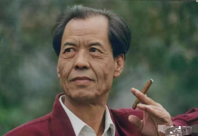 《白鹿原》郭举人吃泡枣,《废都》中庄之蝶吃的泡荔枝,为什么写这些东西