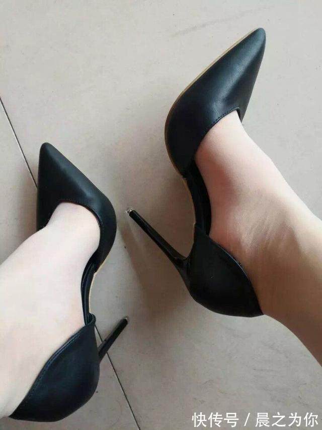 丝袜 一天一双精致高跟鞋,搭配肉丝袜秀出女神气质