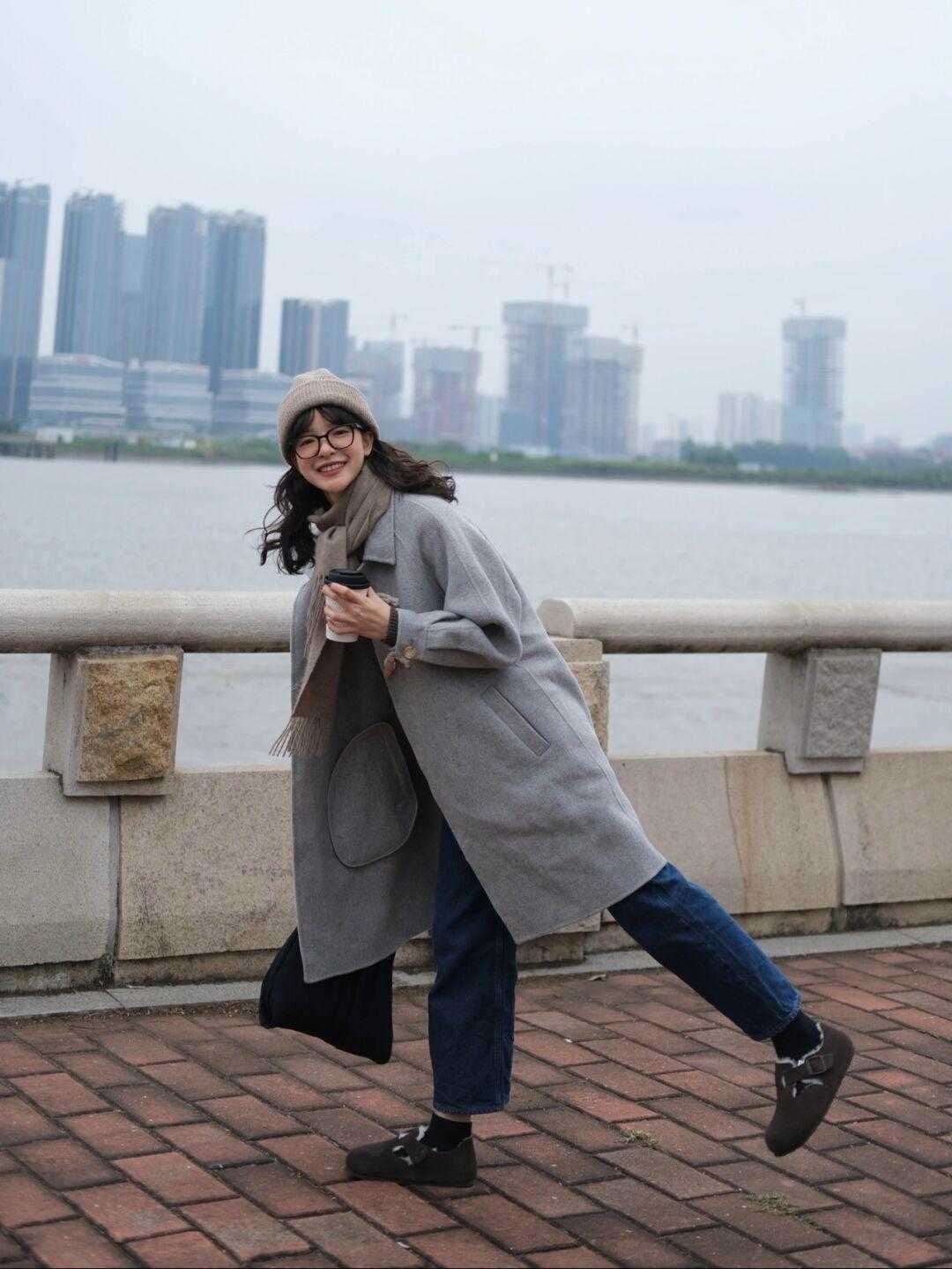 大衣 冬天怎么把大衣穿出高级感？试试这些搭配方式，简约利落又洋气