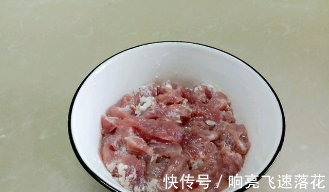 经典开胃菜糖醋里脊,酥脆爽口,酸甜适中,制作精髓都在这里喽!