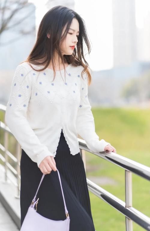 “ 春外套 ”我爱惨了！2021年这么穿，流行极了