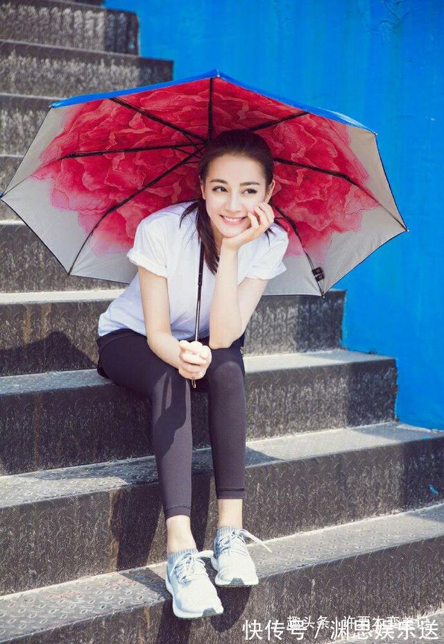 止汗露!包包里常放几样东西的,一般都是讲究的女人,你有几样