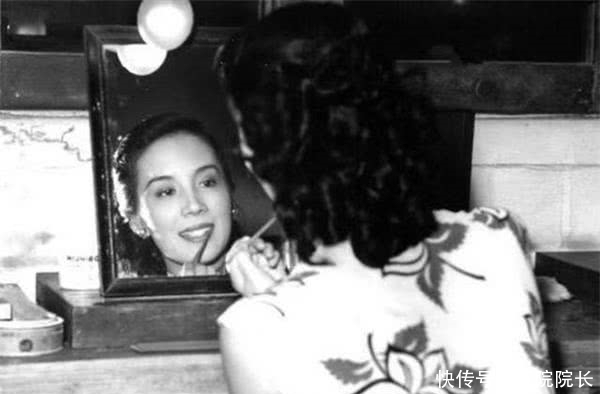 古怪|晚清时期的老照片:图四的格格打扮古怪,图五时髦的女子涂口红