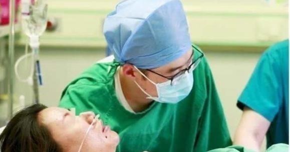 流血|为何分娩时产房总是“冷飕飕”的医生不会主动说,但孕妈要了解