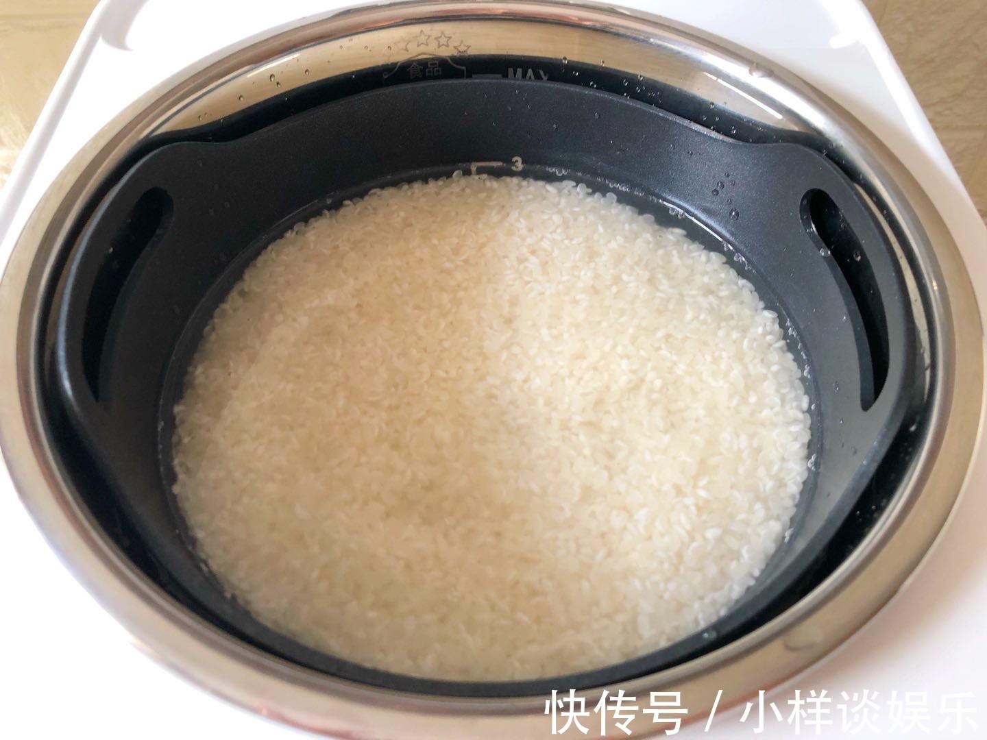 女儿就好这一口，几天不吃馋得慌，酱香浓郁，好吃到舔盘