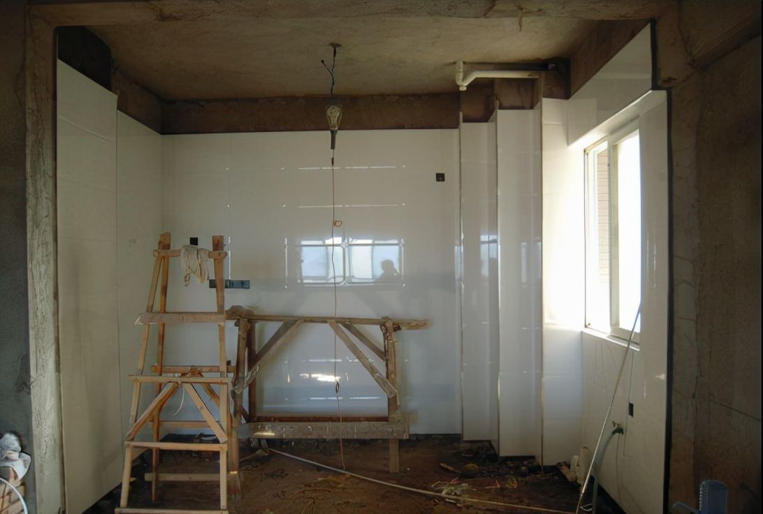 墙板|嫌踢脚线太难看,能不装吗?师傅说暗贴踢脚线才是最棒的