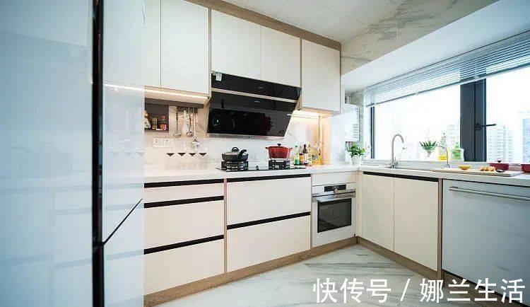 三居|参观同学的日式风三居,进门就被玄关衣帽间吸睛了,太宽敞舒适了