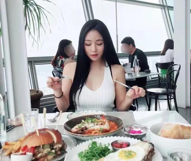 紧致|国产健身美女,49kg增重到65kg,比起体重,体型才是好身材的基础