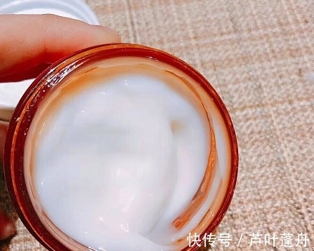 补水 4款效果平平的“平价面霜”，其实效果很普通，很多人都盲目种草