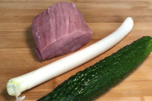 “京酱肉丝”做法简单，老百姓的家常菜，酱香味美，全家人抢着吃