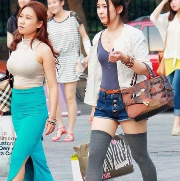 街拍时尚,这就是为什么说身形微胖的女人,更有魅力的原因