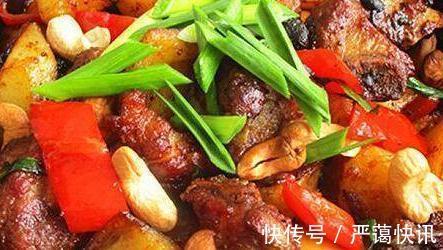 美食|精选美食香辣秋刀鱼、豉香土豆小排骨、海鲜菇牛肉丝、水煮鱿鱼