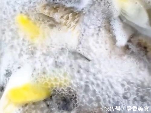 无论炖什么鱼,别只会加水了!加点它,鱼汤更白更香,成本只3元